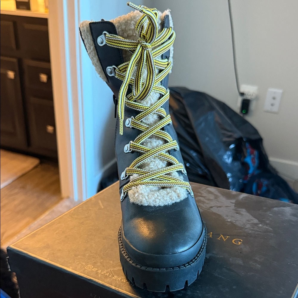 Steve Madden Black and Yellow Ankle Boots
